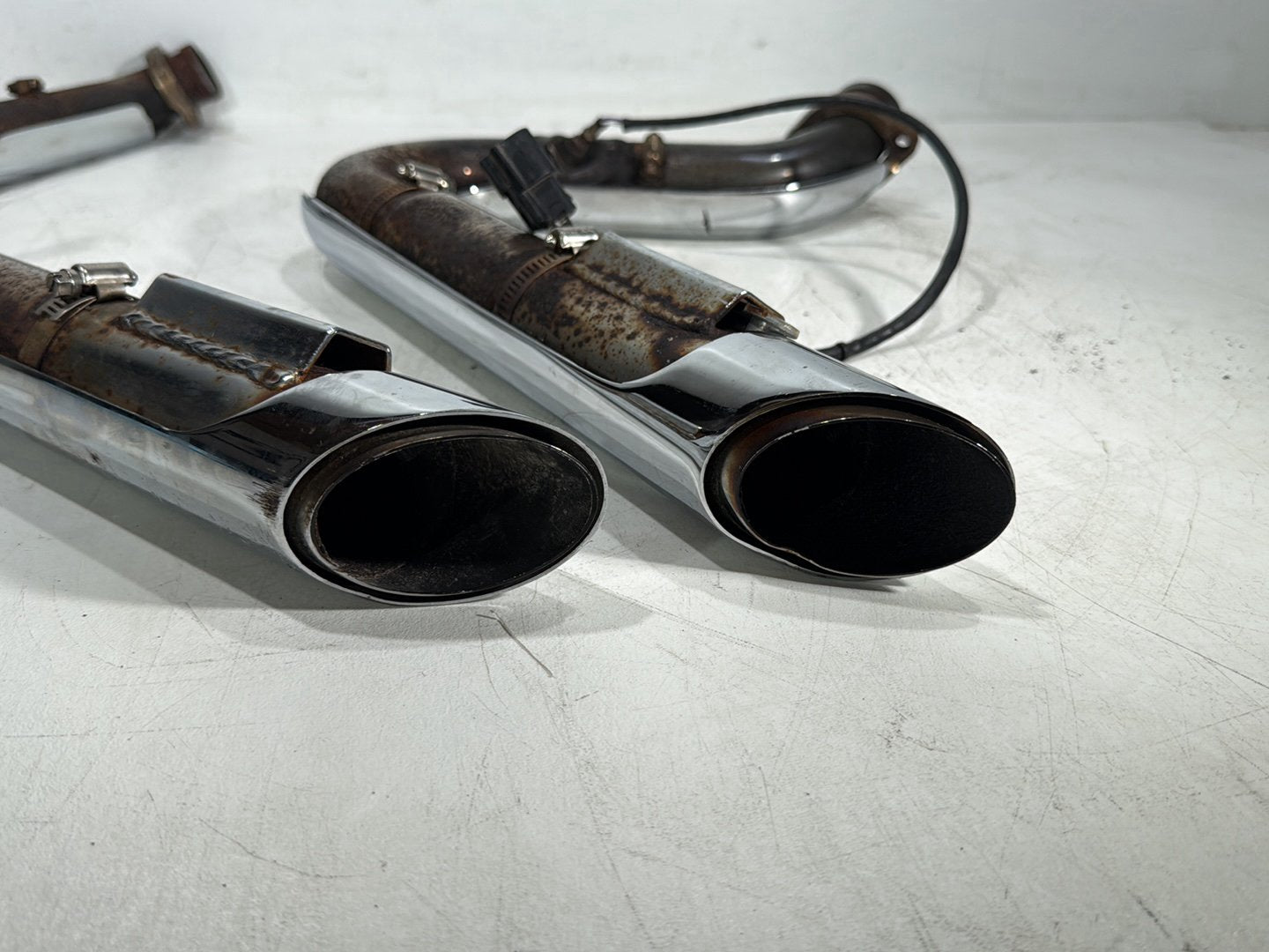 2015 Harley Dyna Low Rider FXDL OEM Exhaust Header Pipes Vance & Hines