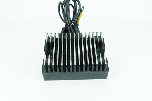1999 - 2006 Harley-Davidson Dyna Wide Glide Voltage Regulator Rectifier   	74518-99A