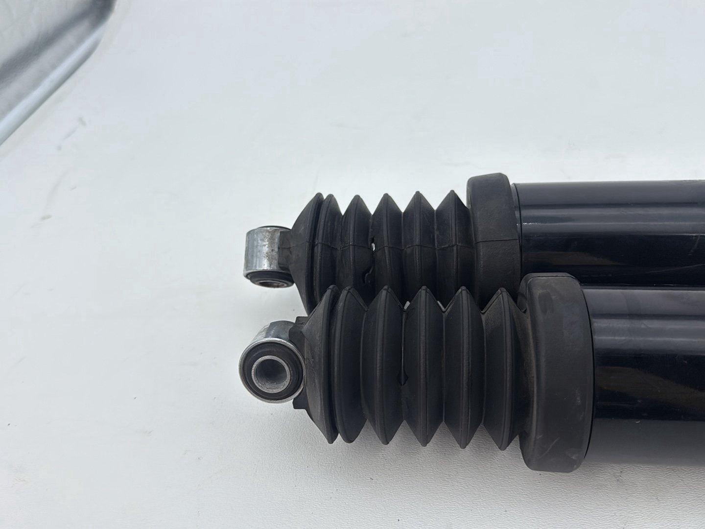 2011 Harley Road King Touring FLHRC Classic OEM Rear Left Right Shock Absorbers