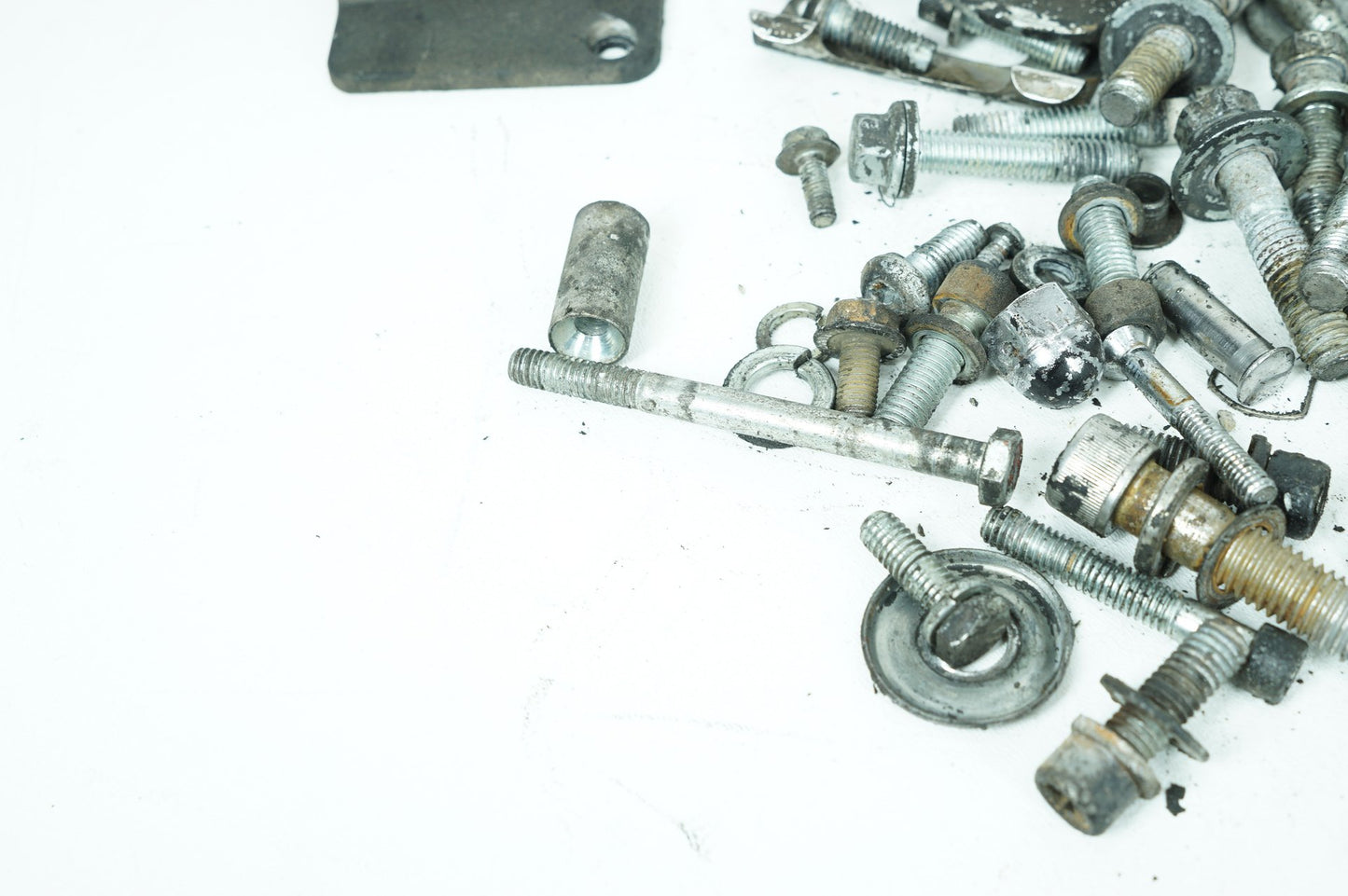 1999 - 2006 Harley-Davidson Dyna Wide Glide Hardware Bolts Nuts & Brackets