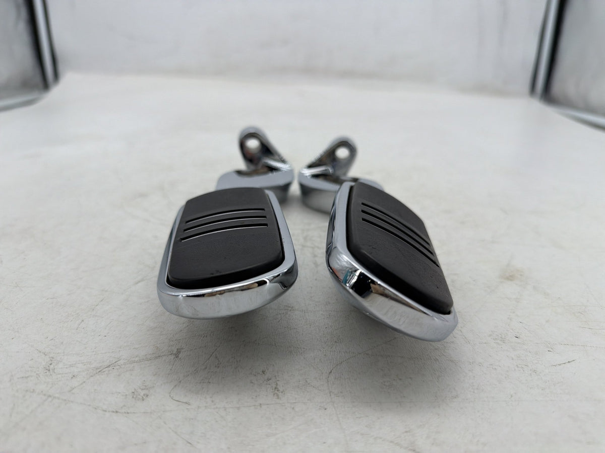 2010 Harley Street Glide Touring FLHX OEM Passenger Left & Right Foot Pegs