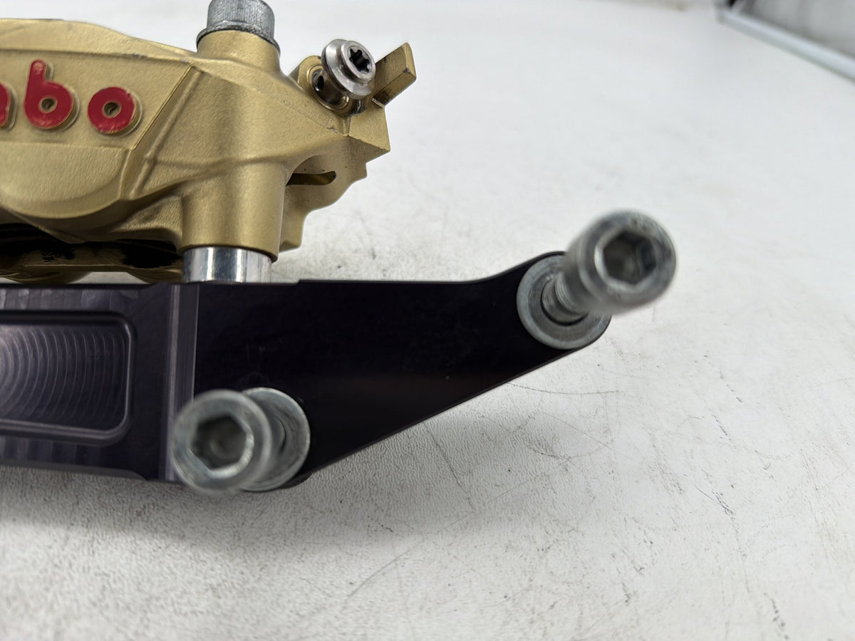 2006 Harley Street Glide Touring FLHX Front Right 1 Brake Caliper Brembo