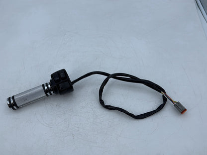 1999 - 2006 Harley-Davidson Dyna Super Glide Left Turn Signal Headlight Switches Controls  	71682-06A
