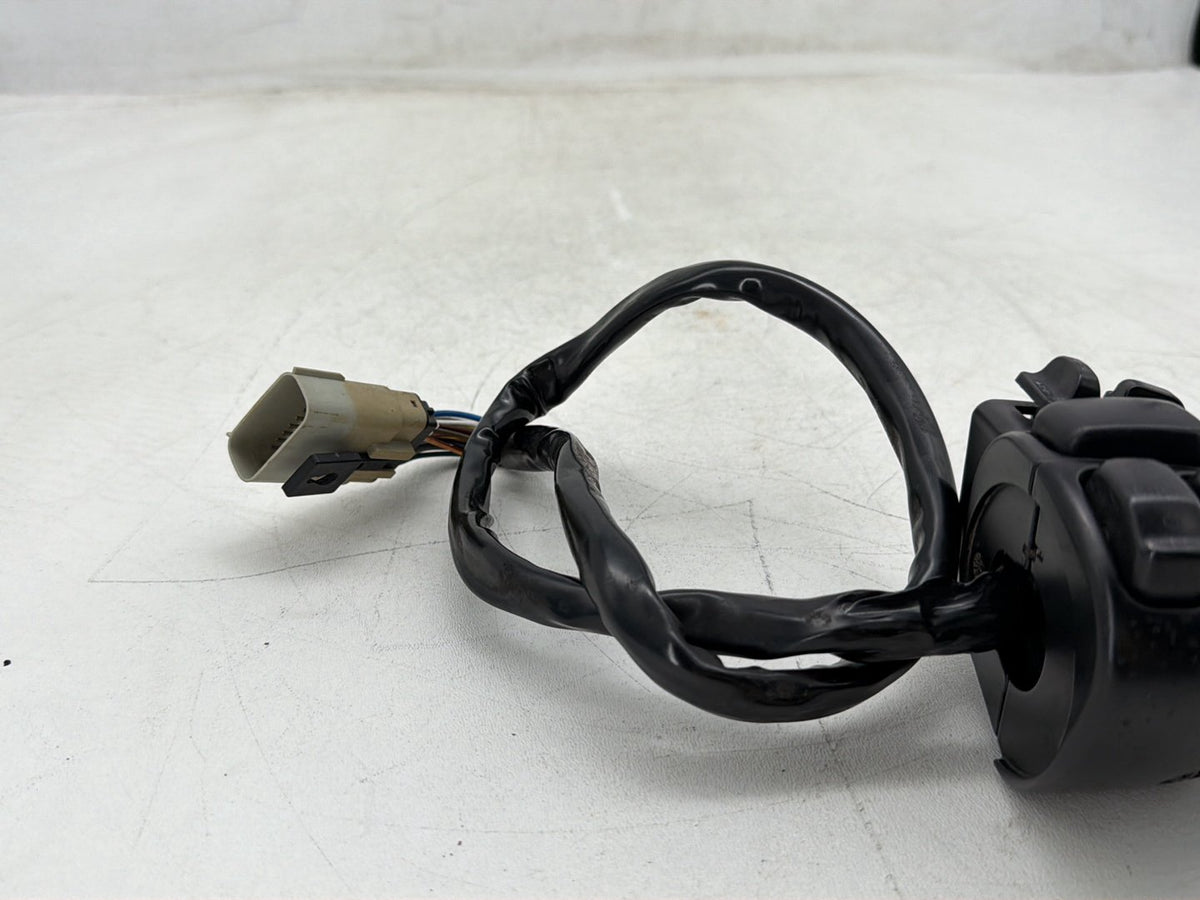 07 Harley Electra Glide Touring OEM Left Turn Signal Headlight Switches Controls