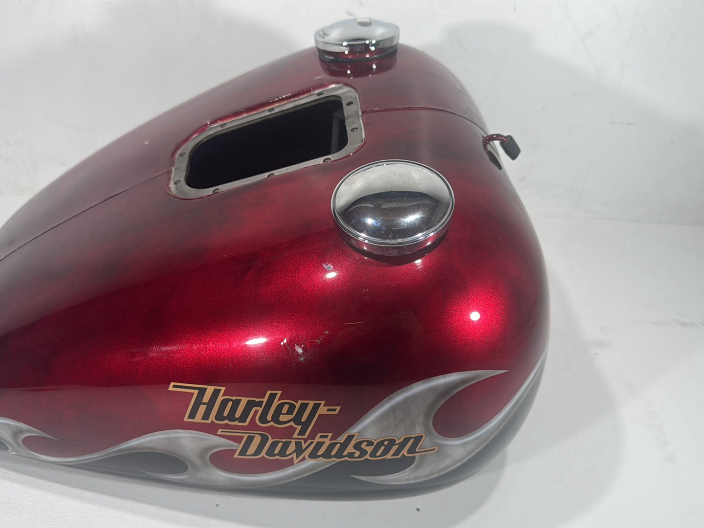 2004 Harley Softail FLSTC Heritage Classic OEM Fuel Gas Tank Gasoline Reservoir