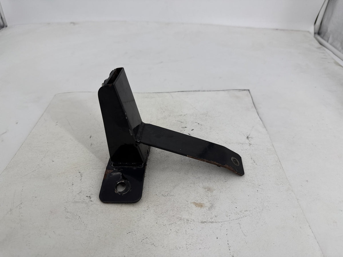 07 Harley Electra Glide Touring Eagle Front Driver Rider Backrest Bracket Mount