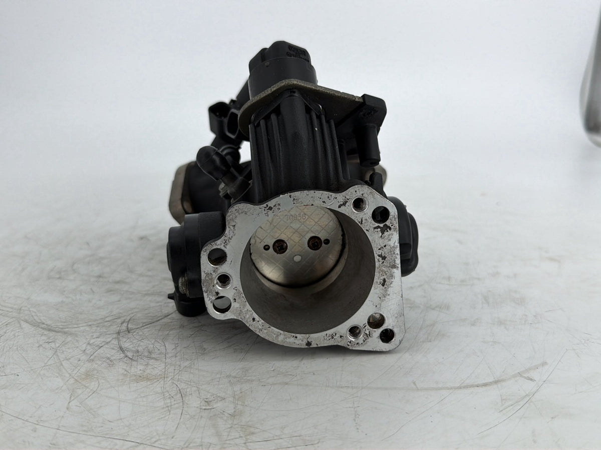 06 Harley Touring Electra Glide Classic OEM Engine Intake Manifold Throttle Body