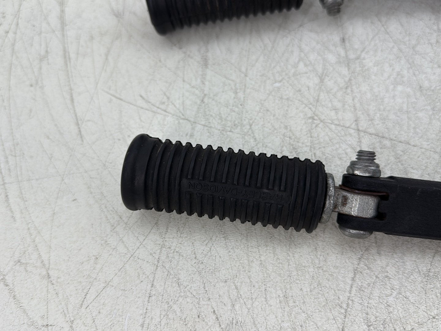 2012 Harley Dyna Super Glide Custom FXDCI OEM Passenger Left & Right Foot Pegs