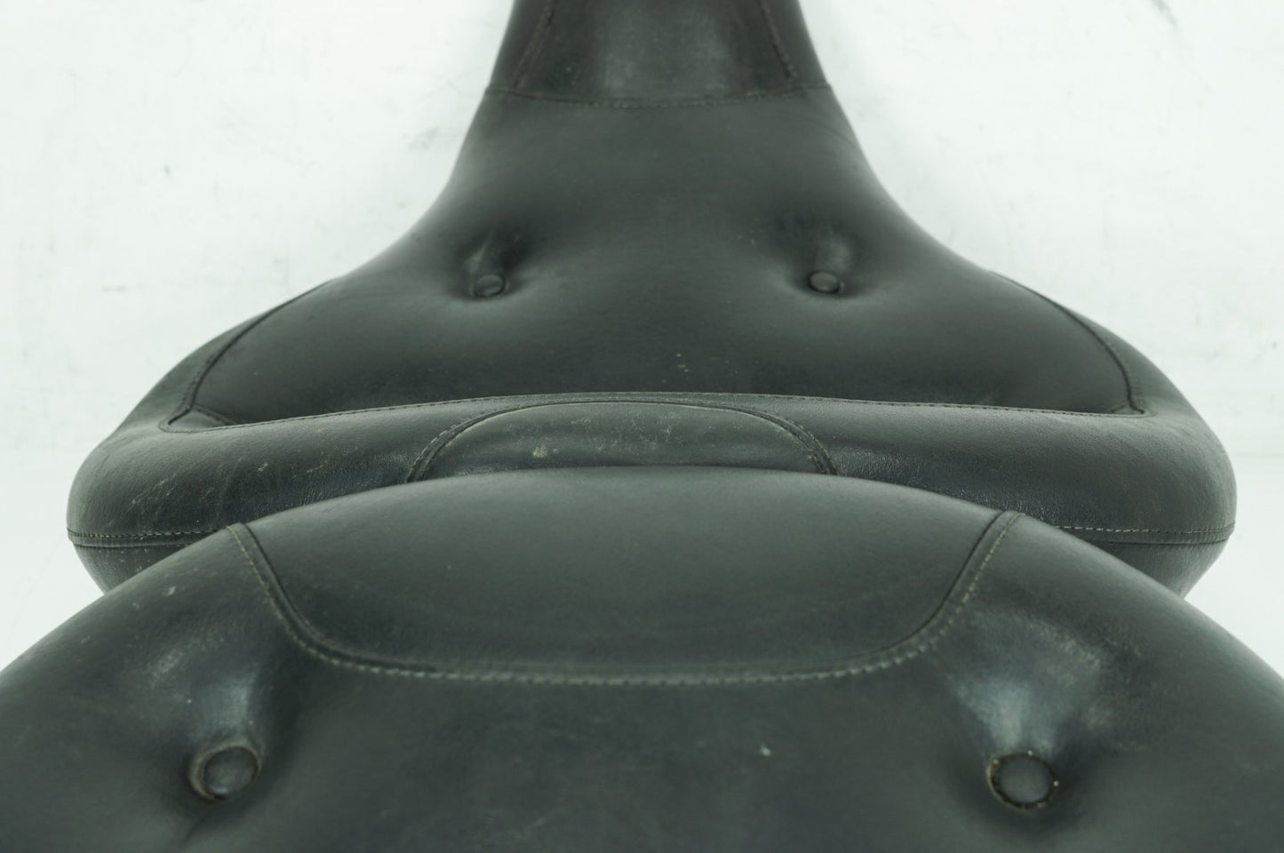 Harley-Davidson Misc  Passenger Rider Driver Seat Saddle Mustang