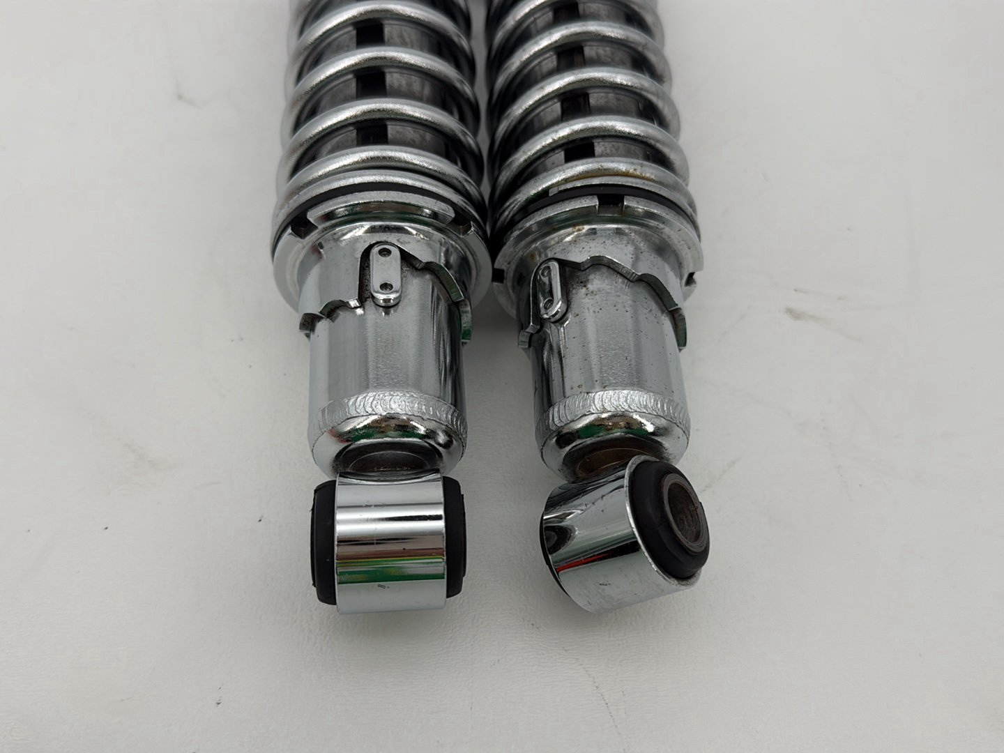 2003 Harley Sportster XL1200C 1200 Custom Anniversary OEM Rear Left Right Shock Absorbers