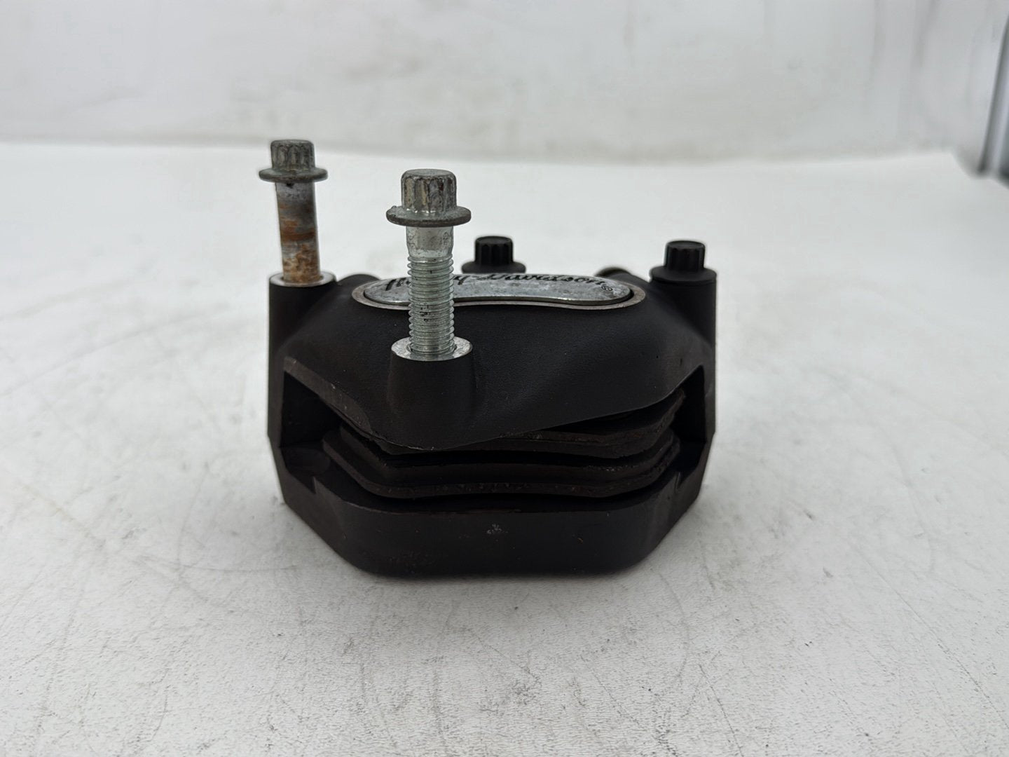 2006 Harley Dyna FXDWGI Wide Glide OEM Front Left 1 Brake Caliper