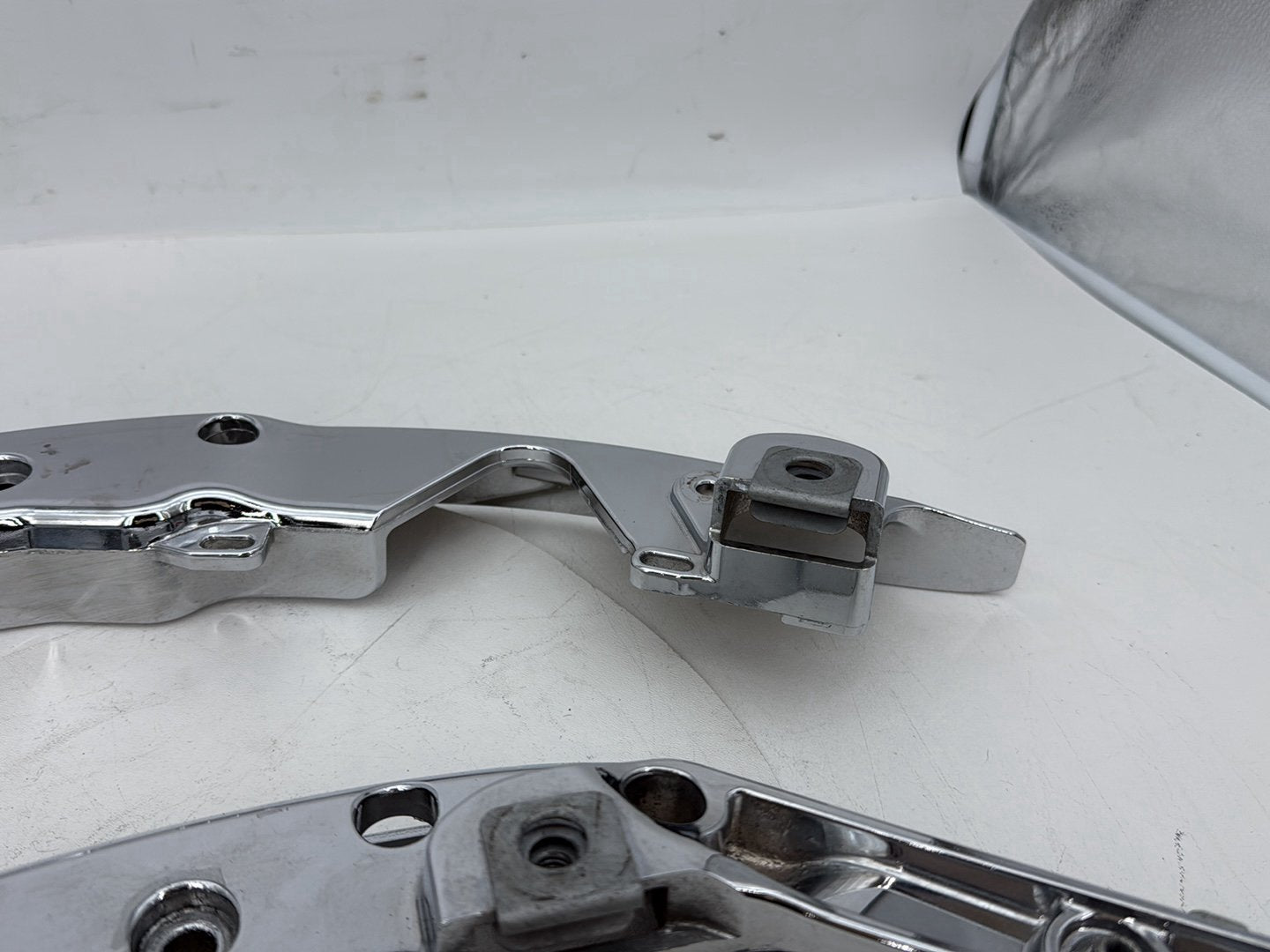 2019 - 2023 Harley-Davidson Touring Street Glide Left Right Saddlebag Fender Struts Brackets 90200503