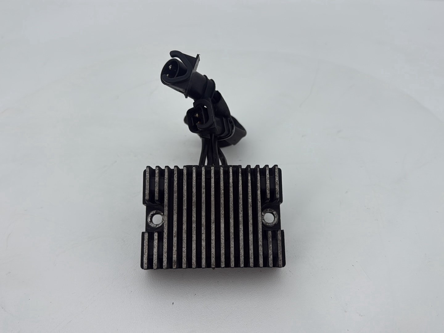 2004 - 2022 Harley-Davidson Sportster 1200 Nightster Voltage Regulator Rectifier   	74711-08