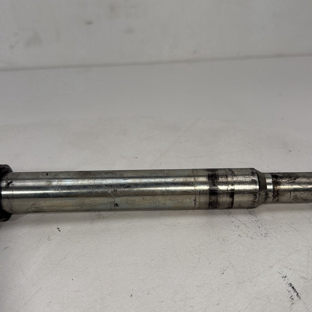 1999 - 2006 Harley-Davidson Touring Electra Glide Ultra Front Wheel Axle Bolt Shaft 43364-00