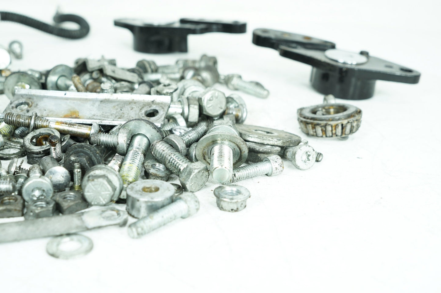 1999 - 2006 Harley-Davidson Touring Electra Glide Classic Hardware Bolts Nuts & Brackets