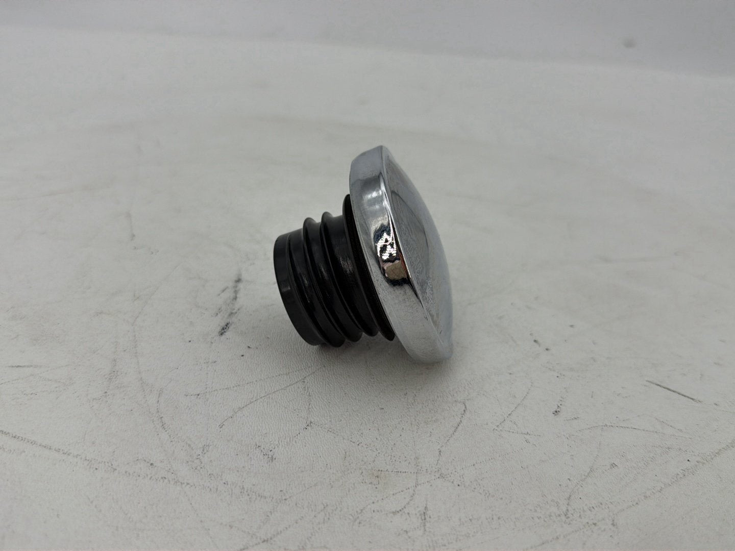 2007 - 2017 Harley-Davidson Dyna Super Glide Custom Fuel Gas Tank Cap Bushing Hub 61272-92B