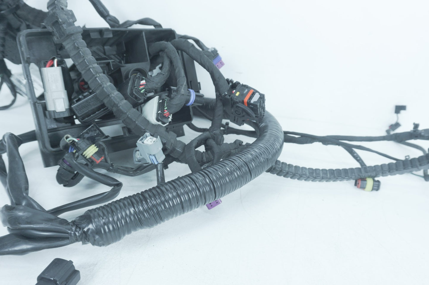 2007 - 2017 Harley-Davidson Dyna Switchback Main Wire Wiring Harness Loom NON-abs  	71072-12