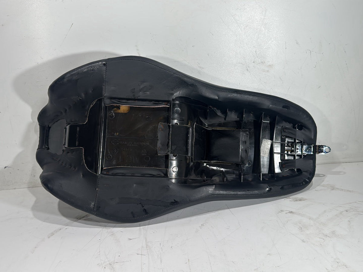 2014 Harley Street Glide Touring FLHXS OEM Passenger Rider Driver Seat Saddle