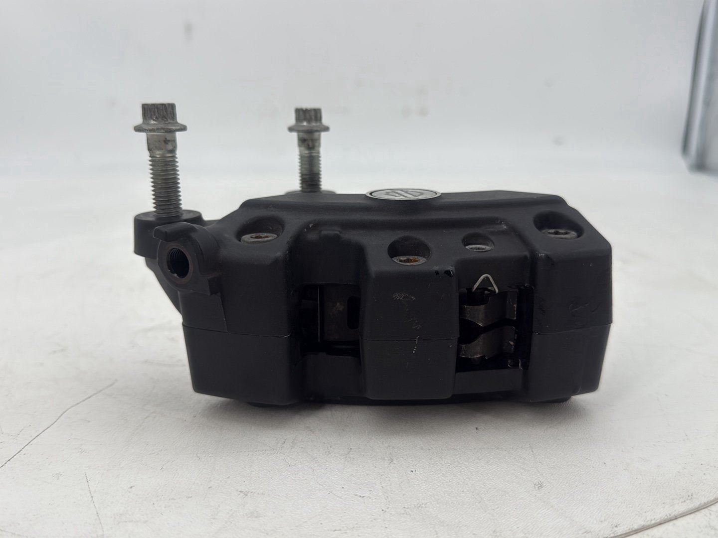 2007 - 2012 Harley-Davidson Touring Electra Glide Ultra Front Right 1 Brake Caliper 44023-08