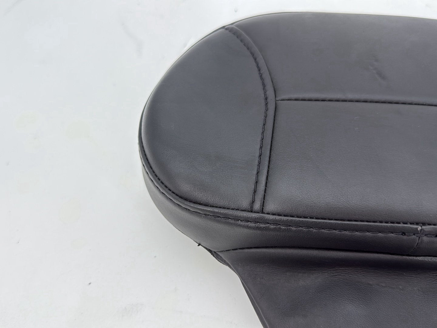 2006 Harley Road King Touring FLHRCI Classic OEM Rider Driver Backrest Adjustable Cushion Pad
