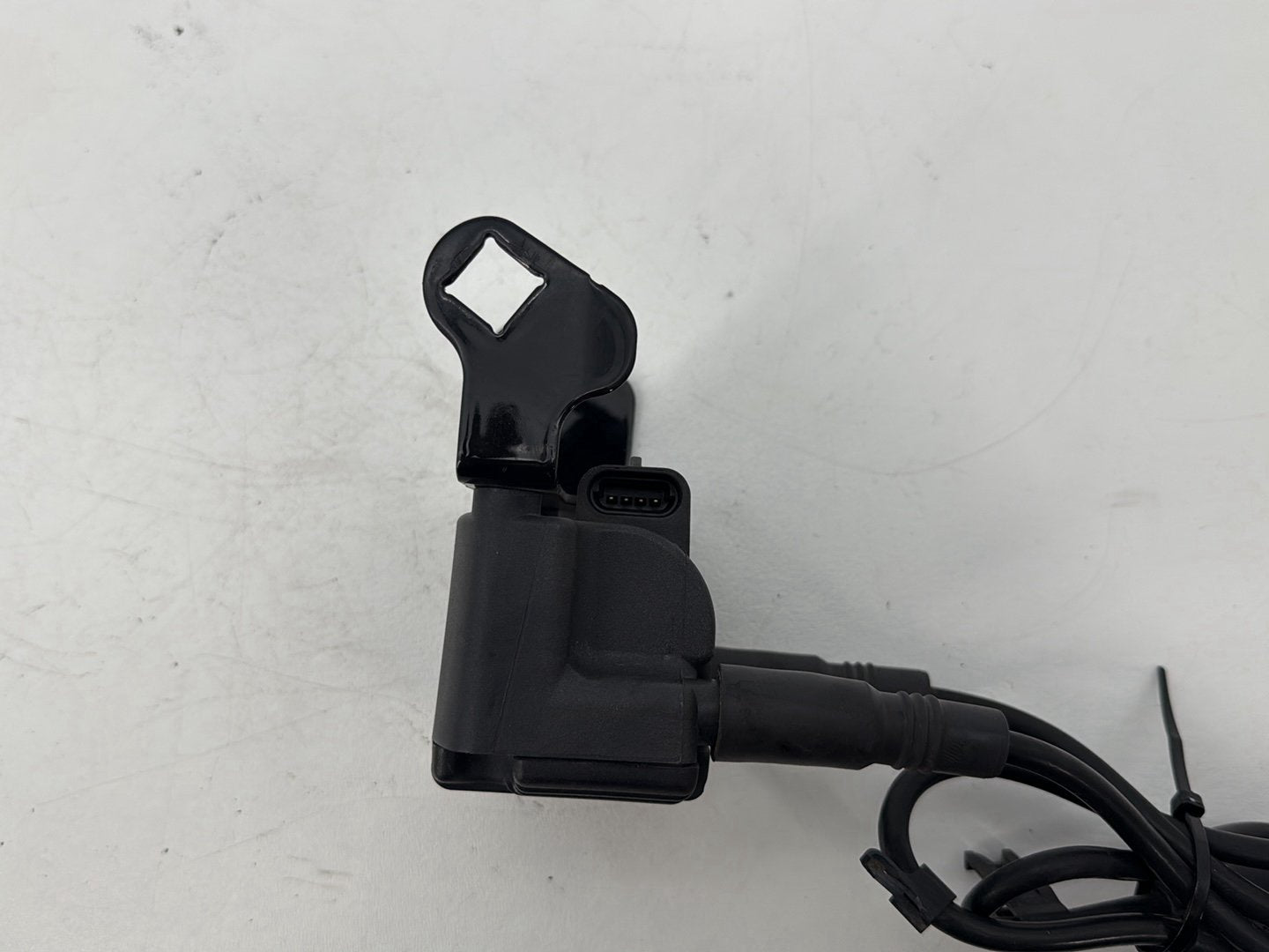 1999 - 2006 Harley-Davidson Touring Road King Custom Ignition Coil Spark Plugs Cable  	31743-01