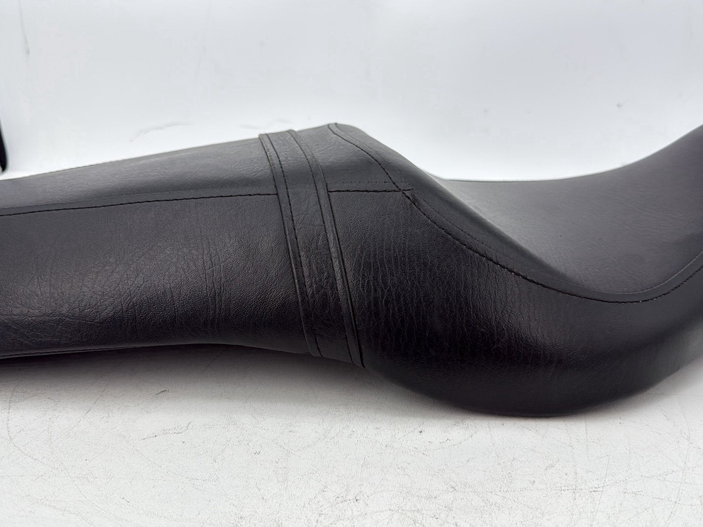 2005 Harley Sportster XL883C 883 Custom OEM Passenger Rider Driver Seat Saddle