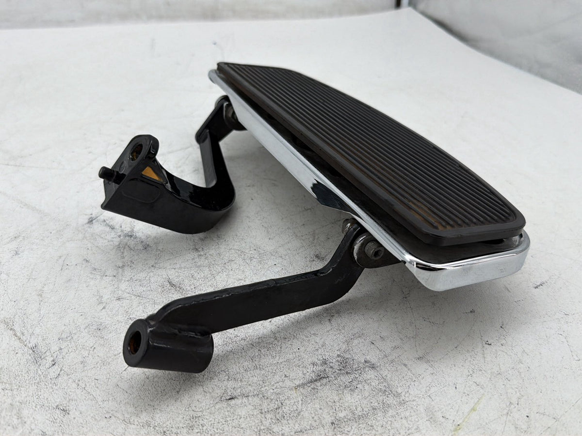 2015 Harley Electra Glide Touring Ultra Low OEM Left Driver 1 Floorboard Foot Rest