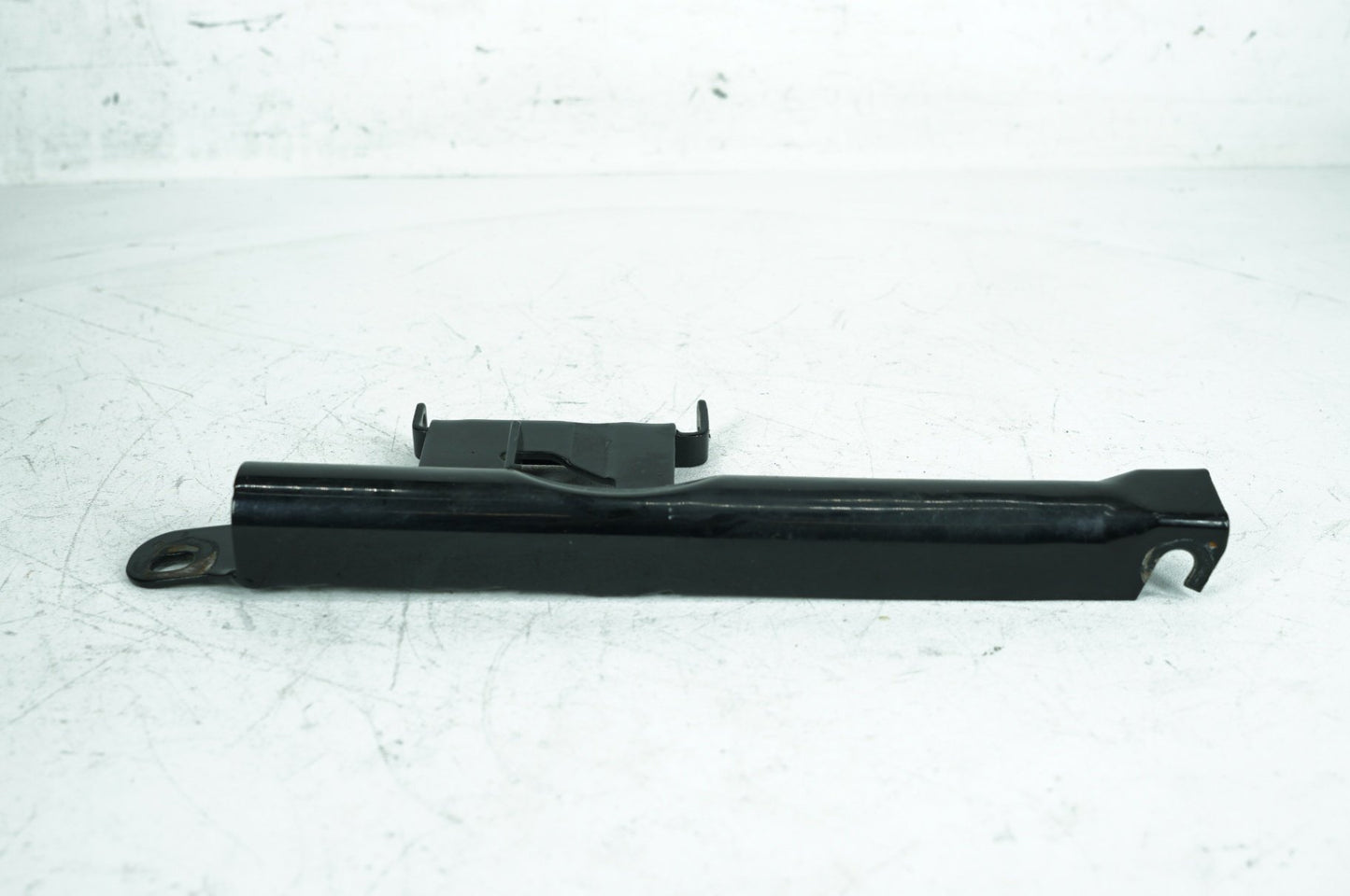 2000 - 2006 Harley-Davidson Softail Heritage Classic Seat Bracket Mount Support Mounting 48868-00