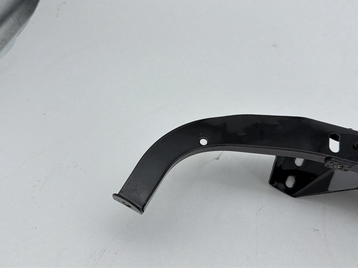 2005 Harley Electra Glide Touring Ultra OEM Right Left Fairing Support Brackets
