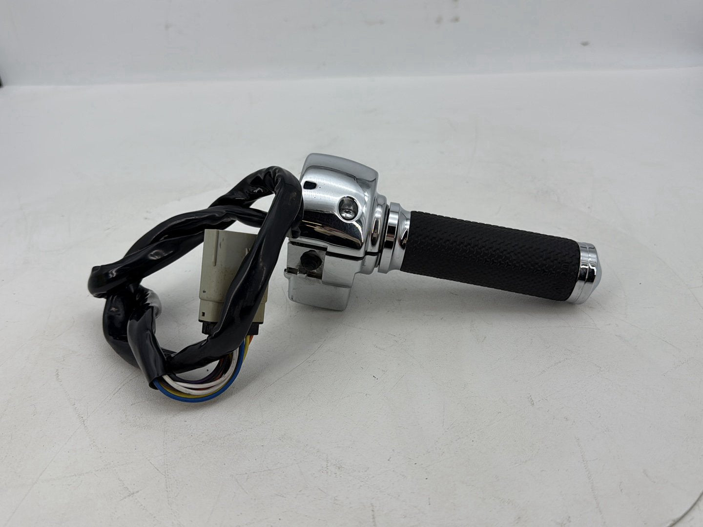 2007 - 2011 Harley-Davidson Touring Electra Glide Ultra Left Turn Signal Headlight Switches Controls 71685-06A