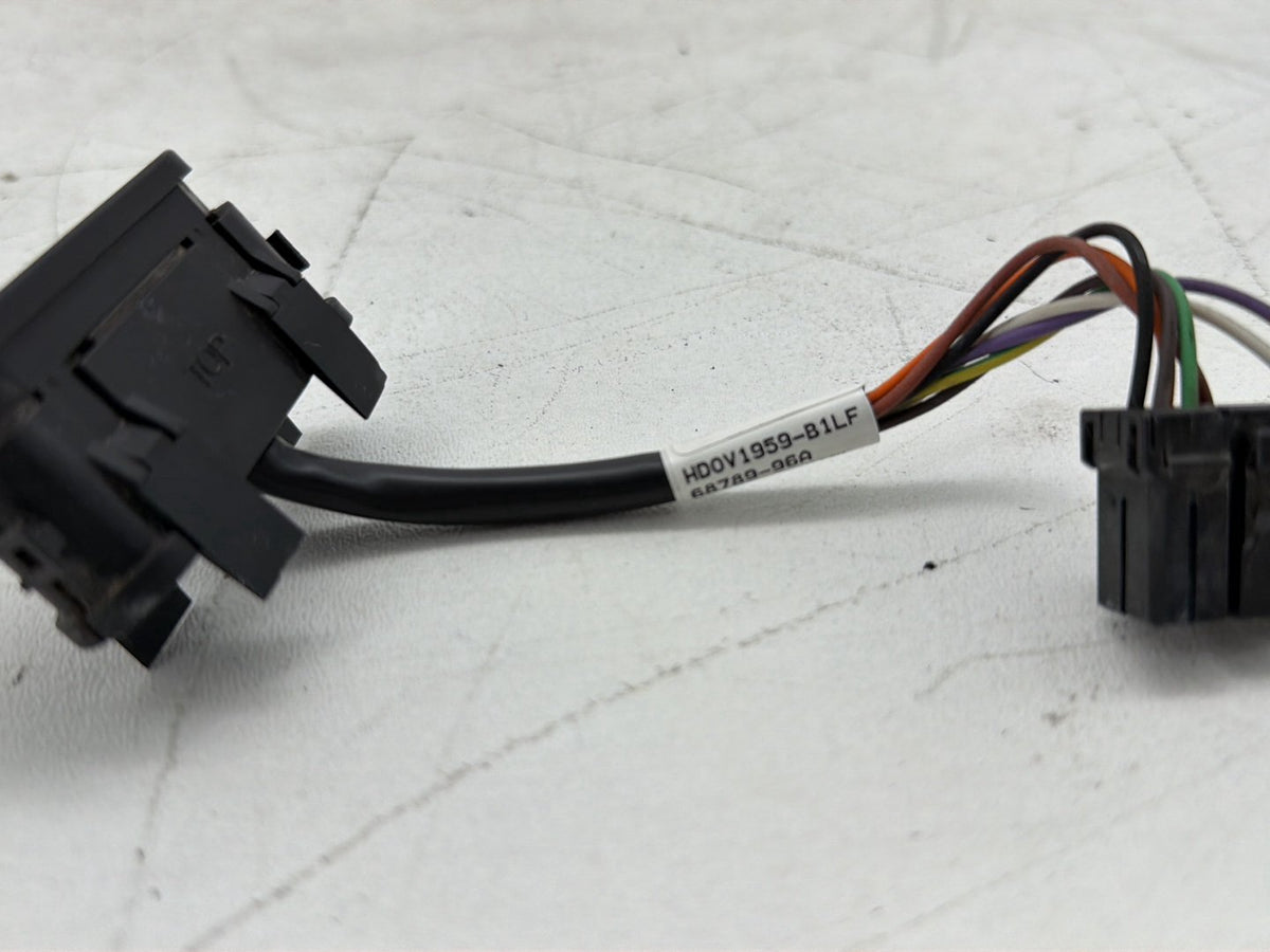 2012 Harley Electra Glide Touring OEM Dash Indicator Lamp Wire Plug 68789-96A