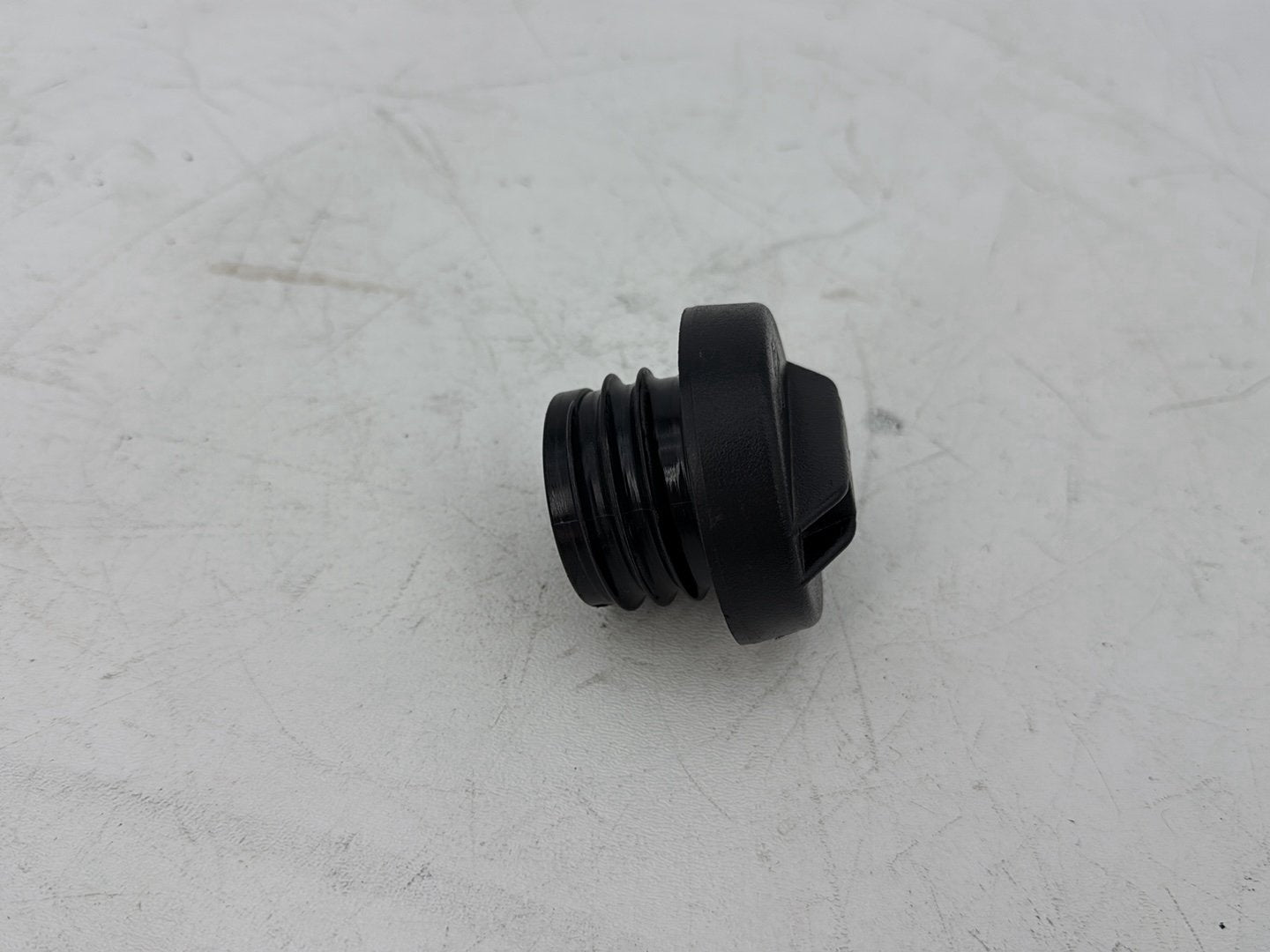 2007 - 2012 Harley-Davidson Touring Electra Glide Ultra Fuel Gas Tank Cap Bushing Hub 61274-92