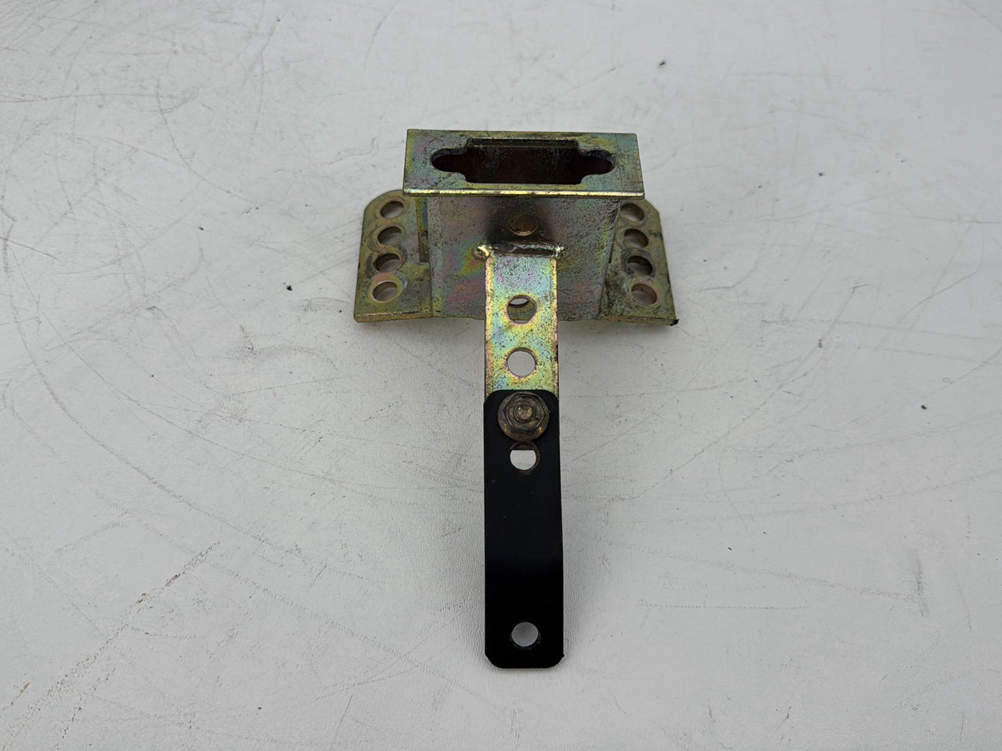 1999 - 2006 Harley-Davidson Touring Electra Glide Classic Front Driver Rider Backrest Bracket Mount 52589-09A