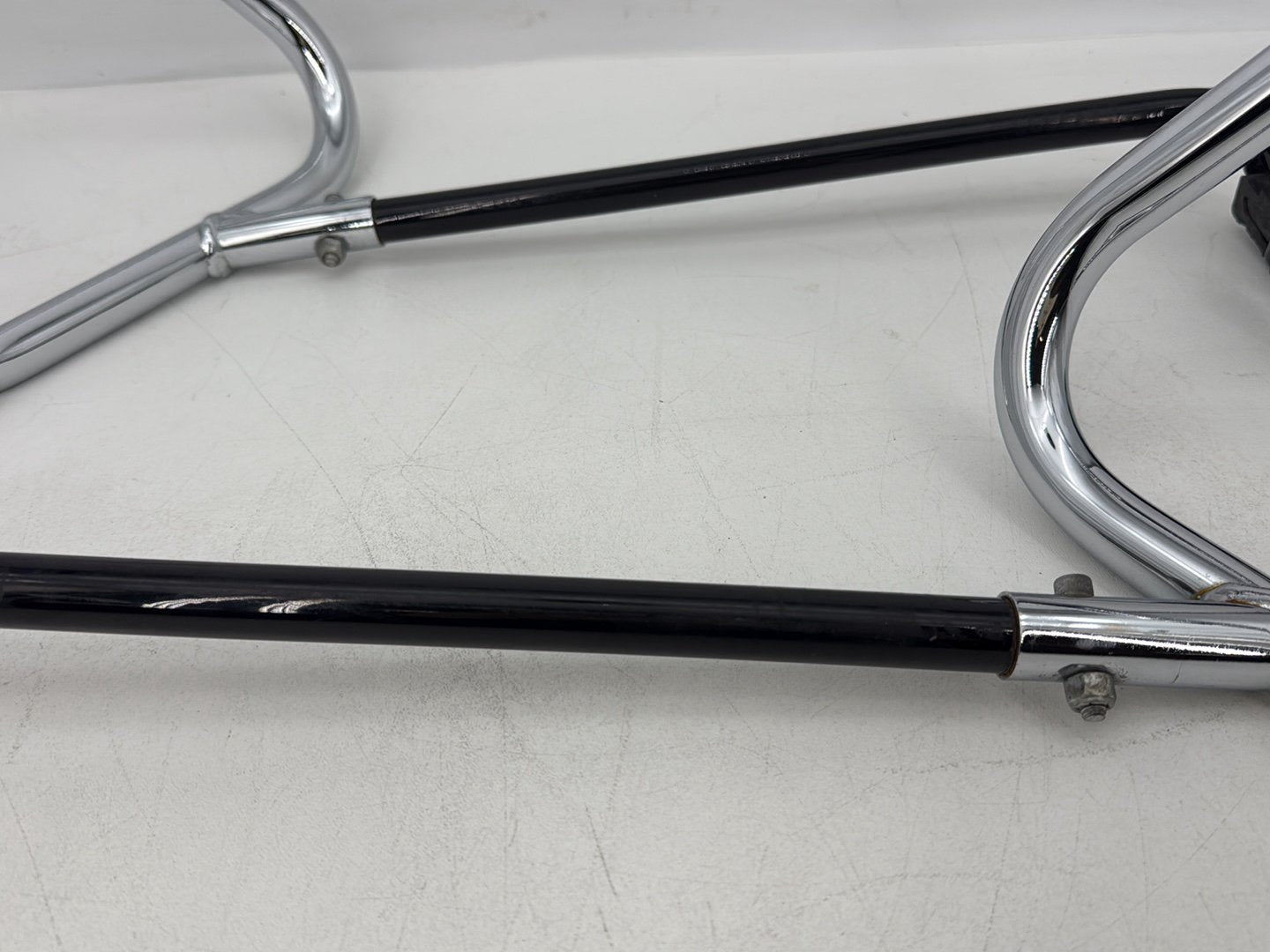 2019 - 2023 Harley-Davidson Touring Street Glide Rear Left Right Saddlebag Guard Rails Bar 90200549