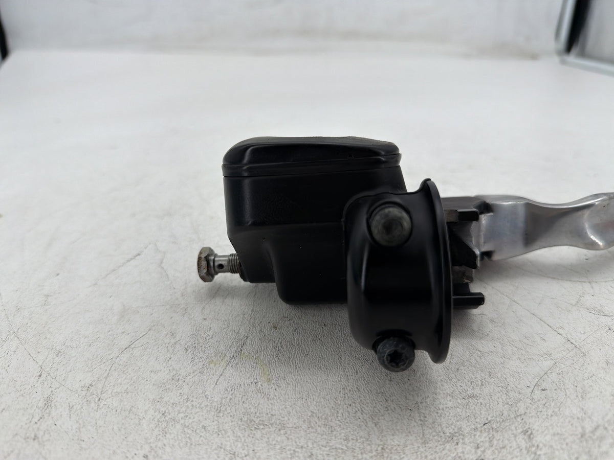 1996 Harley Electra Glide Touring Ultra Front Right Brake Lever Master Cylinder