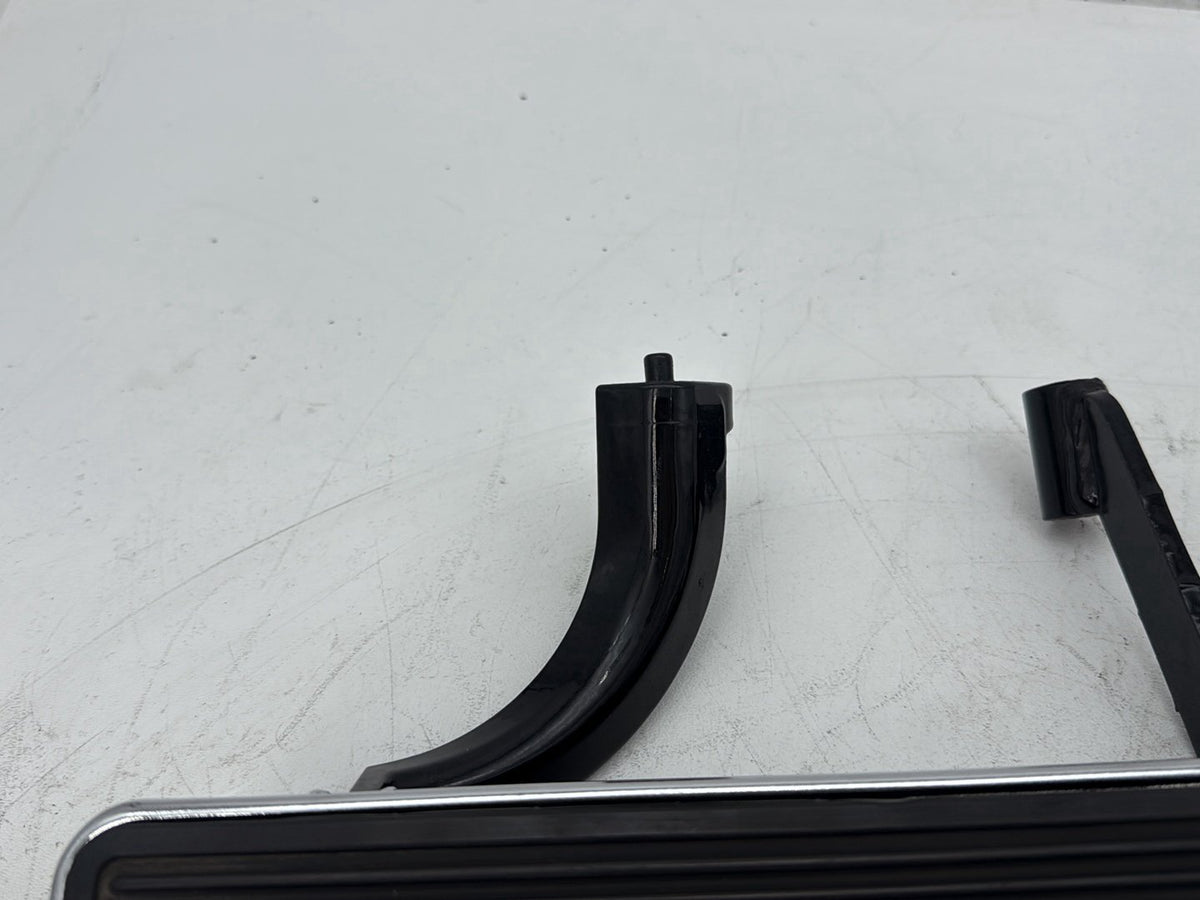 2013 Harley Electra Glide Touring Left Right Driver & Pass Floorboard Foot Rest