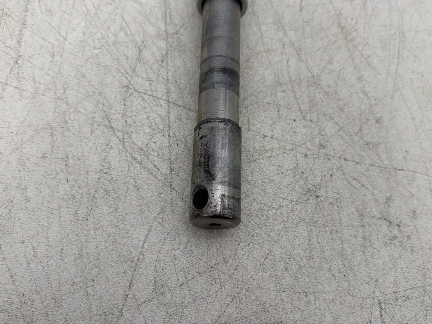 2007 Harley Touring FLHTC Electra Glide Classic OEM Front Wheel Axle Bolt Shaft
