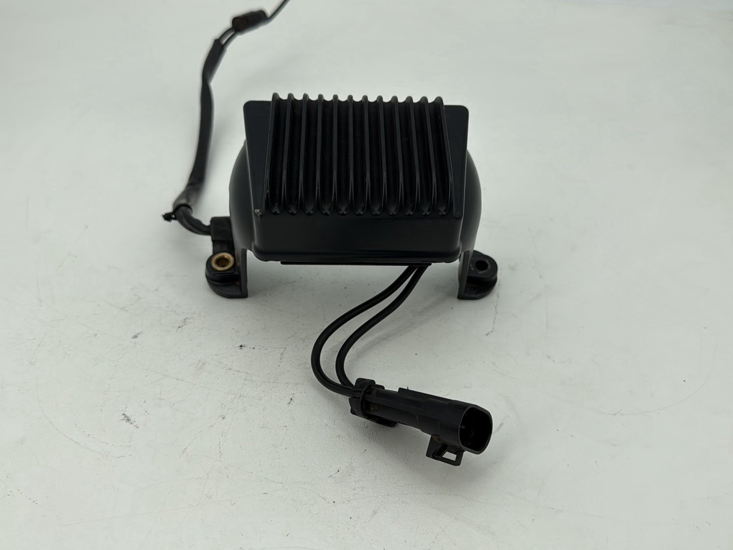 1999 - 2006 Harley-Davidson Touring Road King Custom Voltage Regulator Rectifier   	74505-04