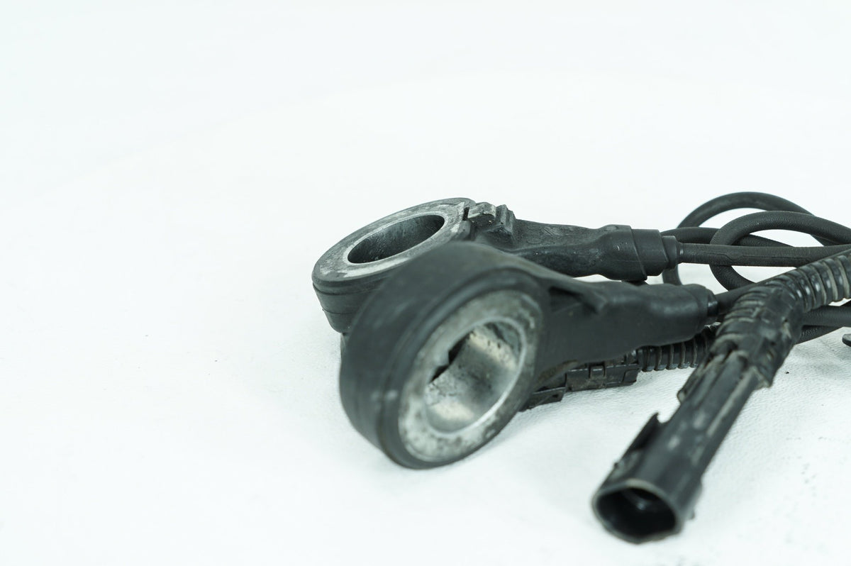 2011 Harley FLHTCU Electra Glide Ultra Front Rear Wheel ABS Speed Sensors