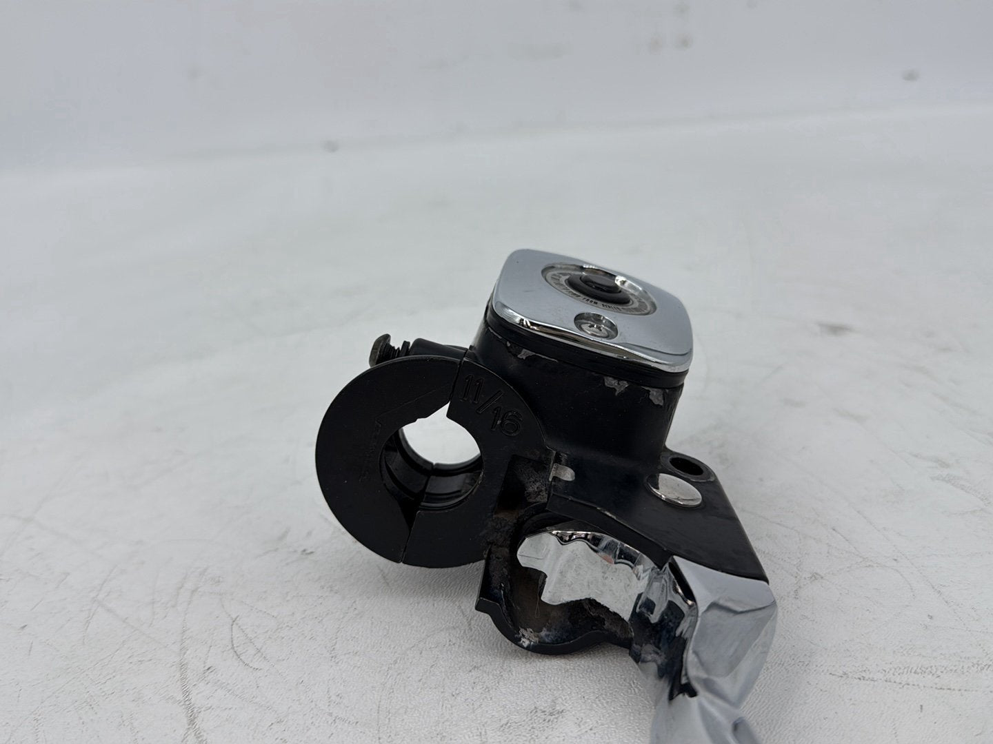 2007 - 2012 Harley-Davidson Touring Electra Glide Ultra Front Right Brake Lever Master Cylinder