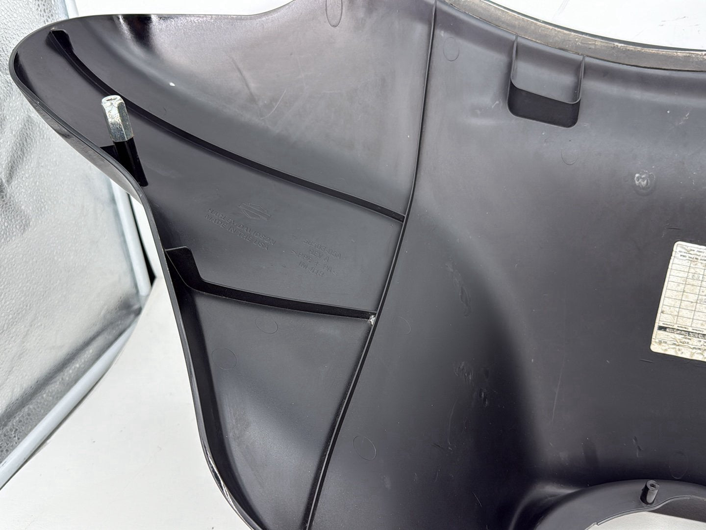 2008 Harley Touring FLHTCU Electra Glide Ultra OEM Front Outer Batwing Fairing Cover