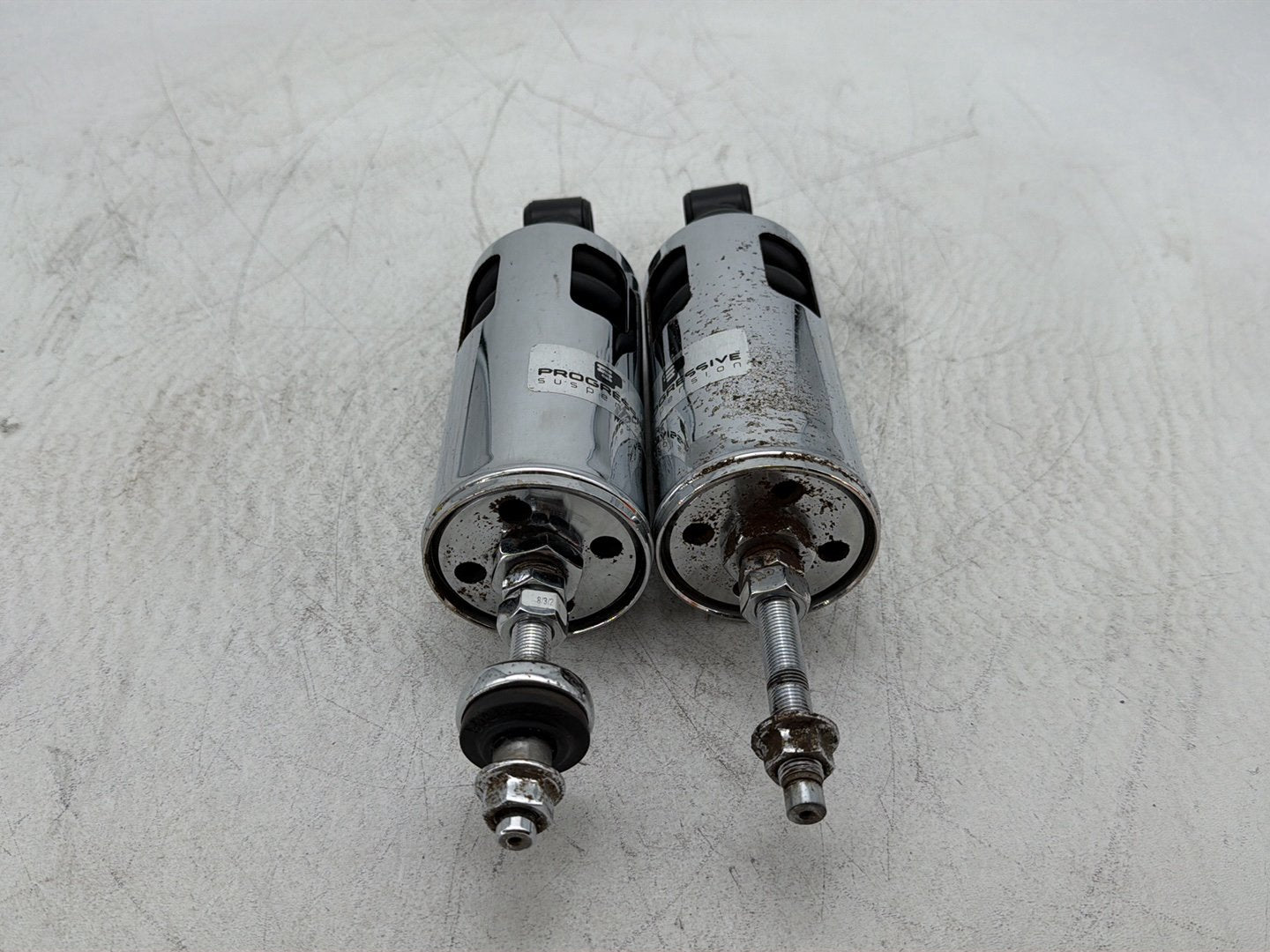 2011 Harley Heritage Softail Classic FLSTC OEM Rear Left Right Shock Absorbers