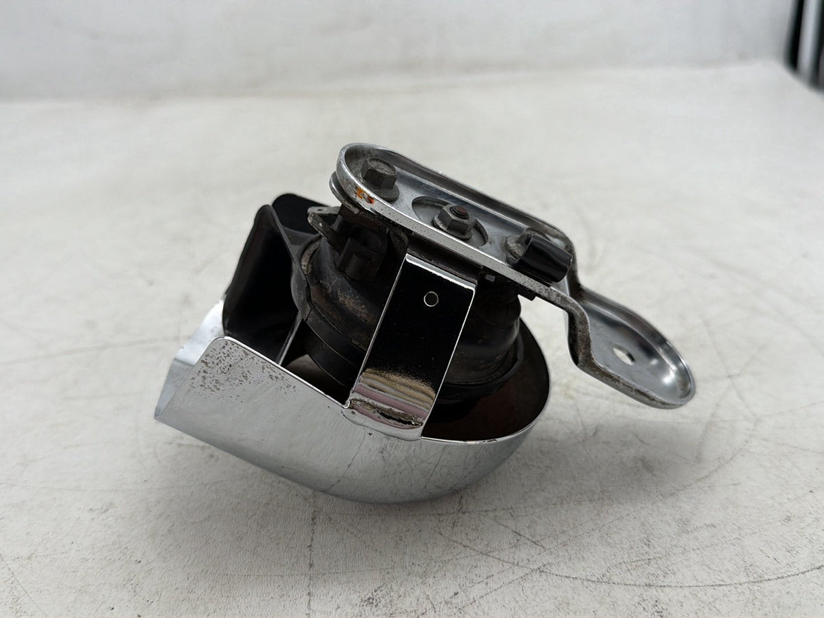 2010 Harley Electra Glide Touring Ultra OEM Horn Signal Klaxon Chrome Cover