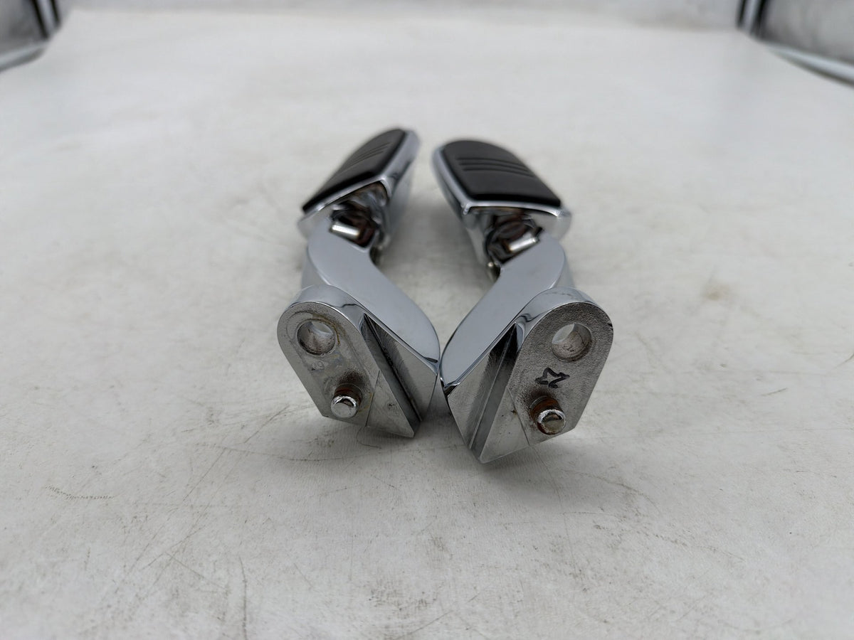 2010 Harley Street Glide Touring FLHX OEM Passenger Left & Right Foot Pegs