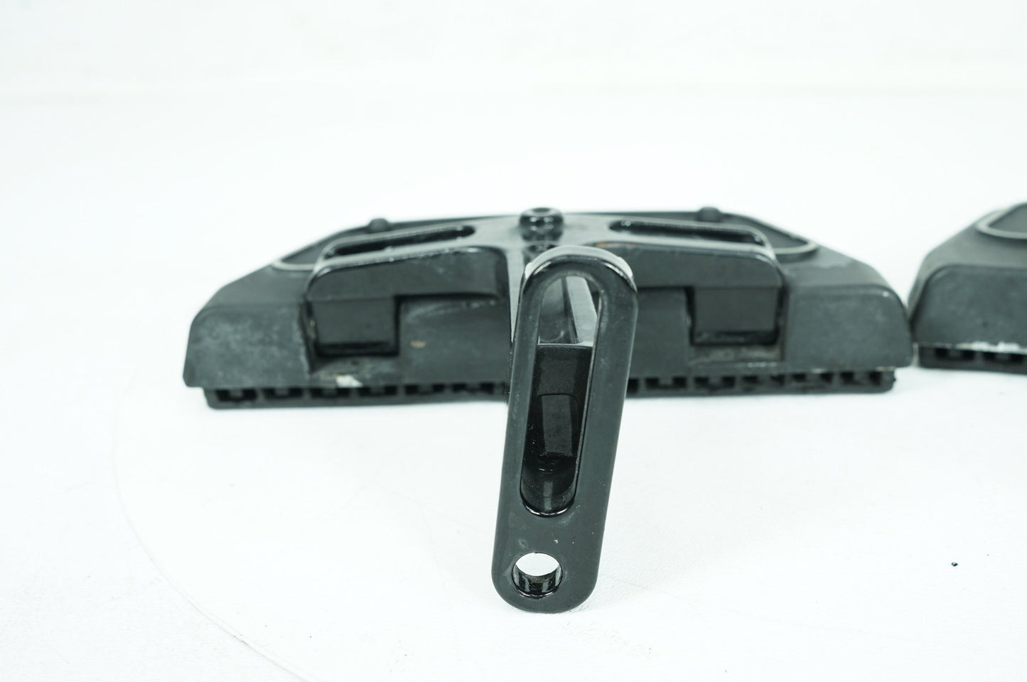 2007 - 2013 Harley-Davidson Touring Electra Glide Classic Left & Right Passenger Floorboard Foot Rest 50613-91A