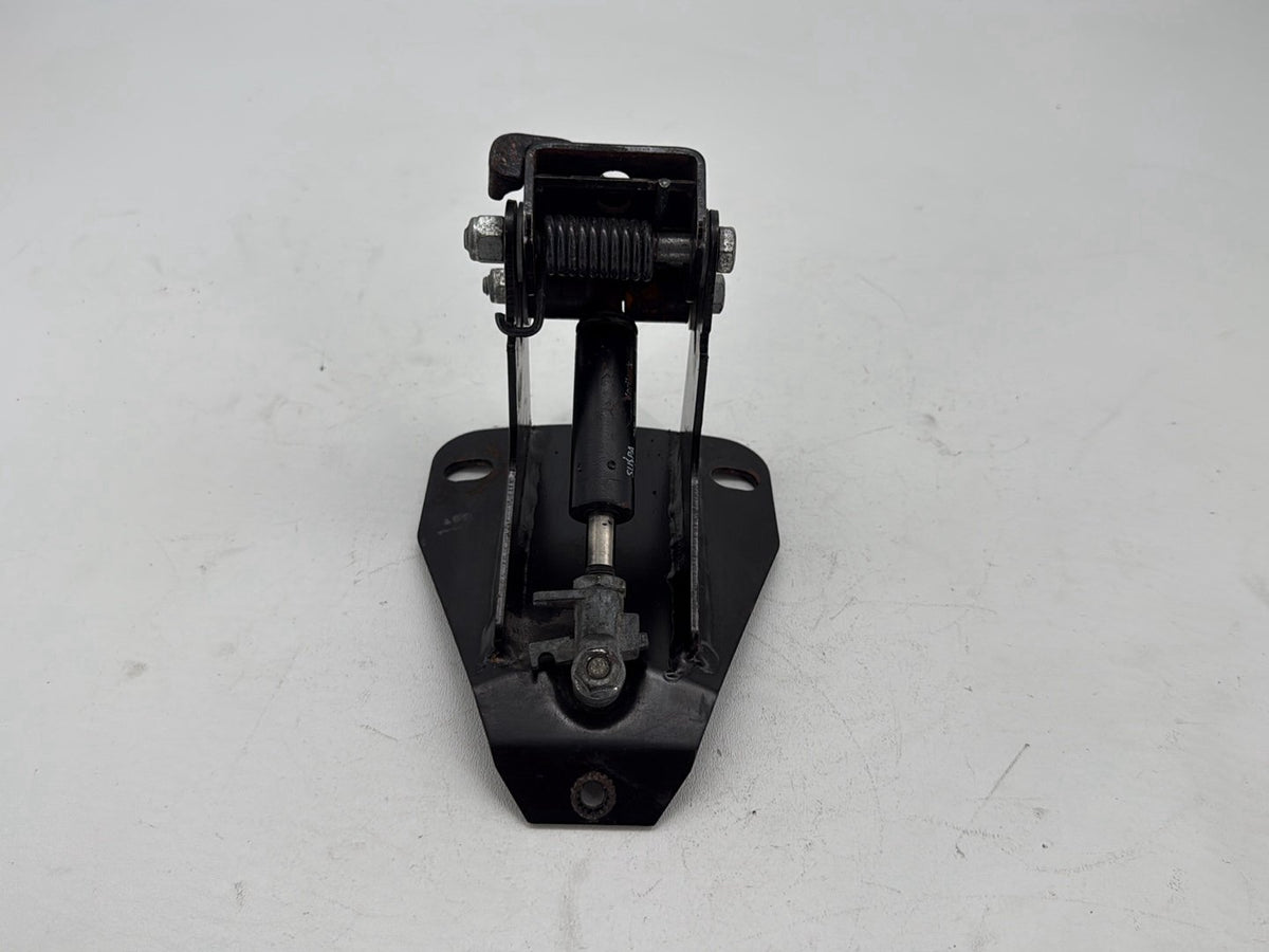 2005 Harley Electra Touring CVO Adjustable Rider Backrest Lift Mount 52482-01A