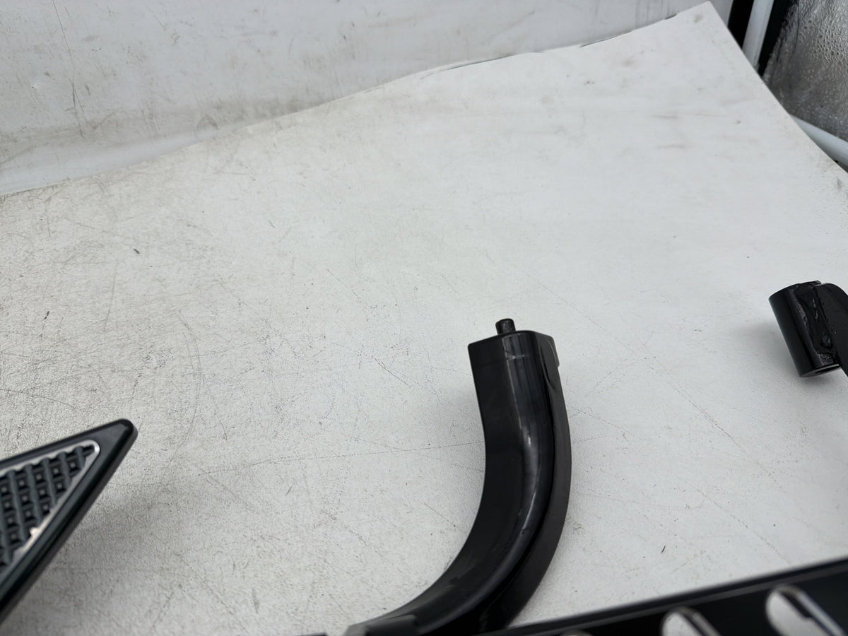 10 Harley Road King Touring Police Left Right Driver & Pass Floorboard Foot Rest