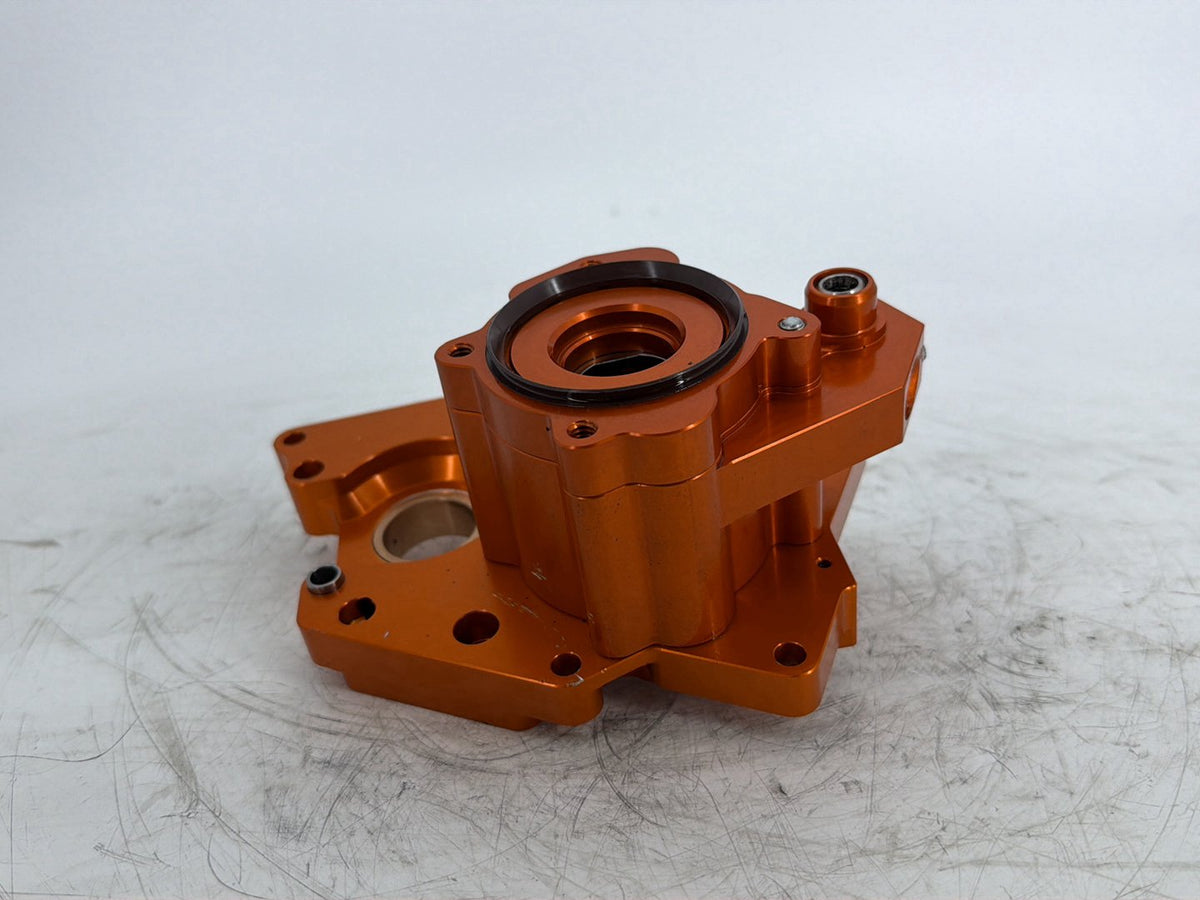 2017 Harley Touring FLHXS Street Glide OEM Engine Motor Cam Support Camshaft Plate