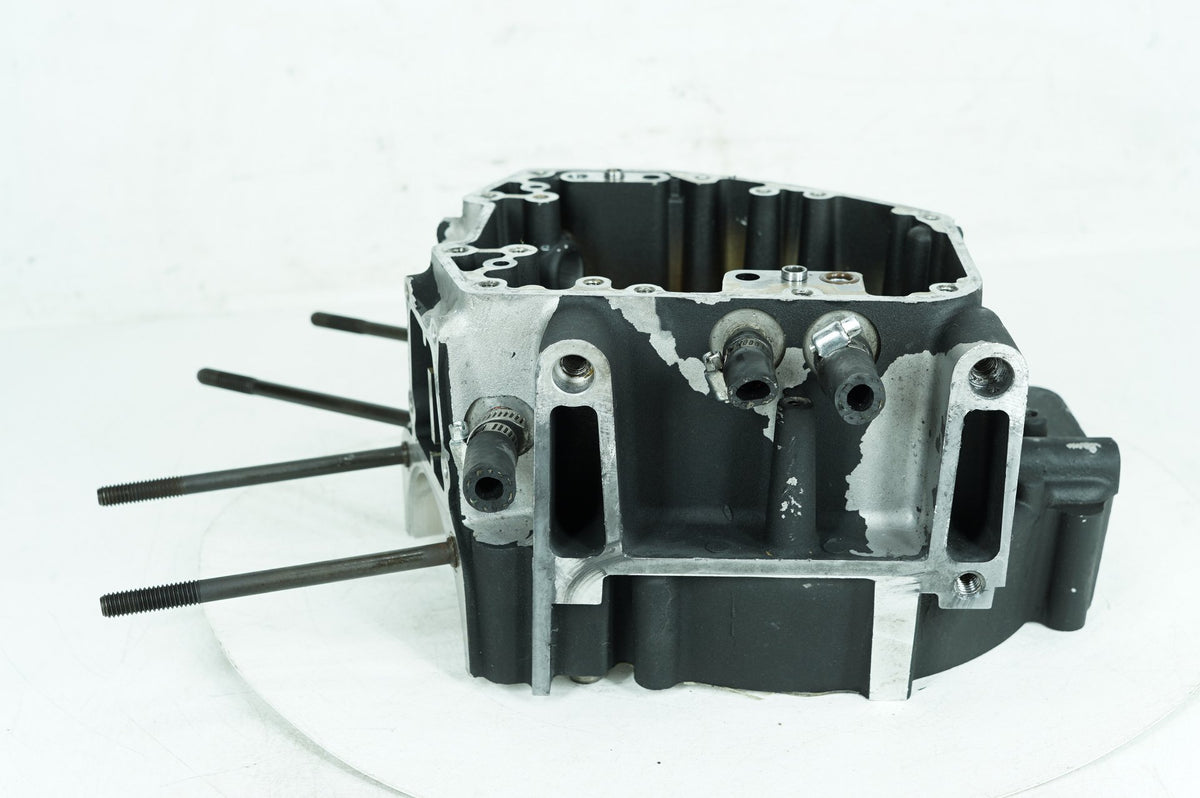 1999 - 2006 Harley-Davidson Touring Road King Crankcase Shaft Engine Motor Cover 24630-99