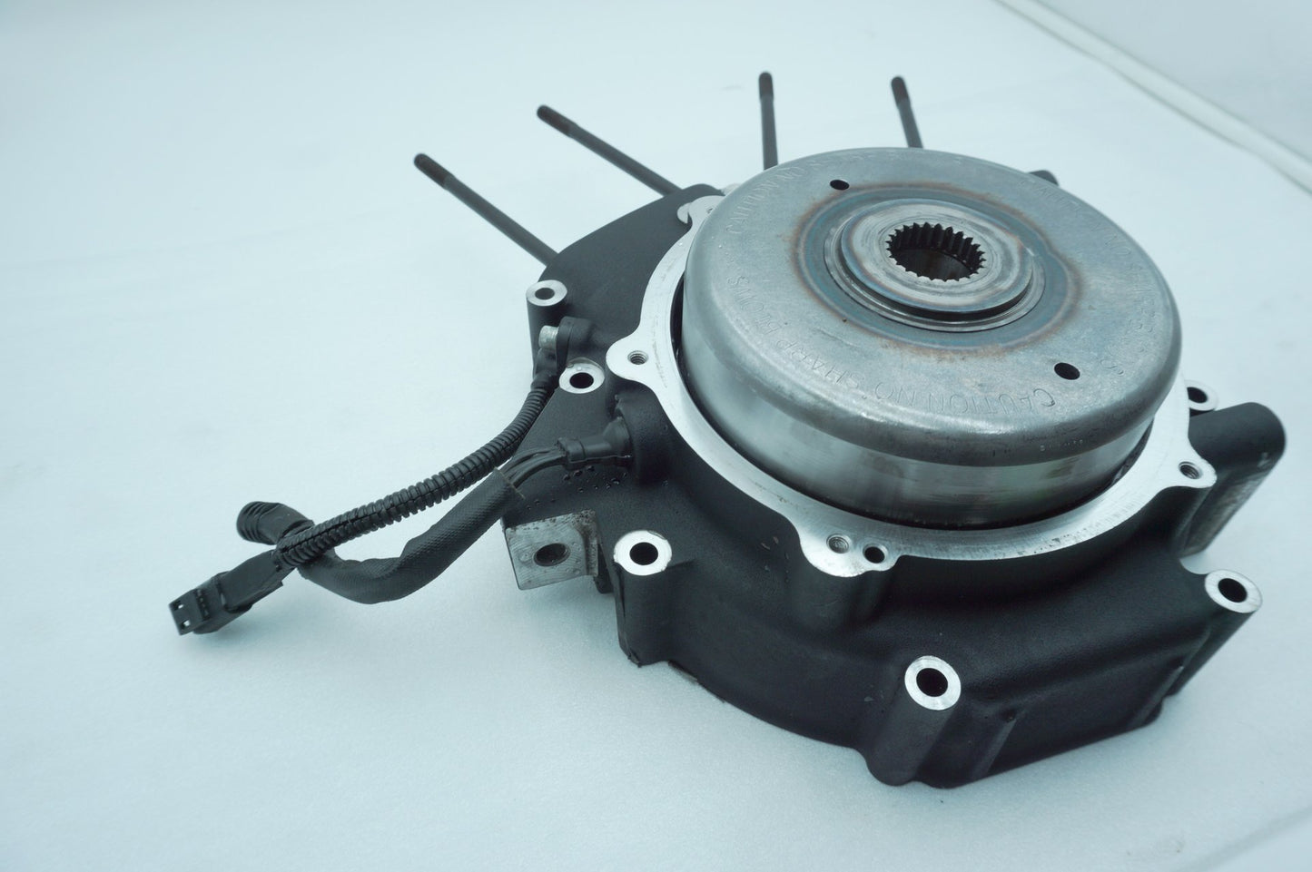 2007 - 2017 Harley-Davidson Dyna Wide Glide Crankcase Shaft Engine Motor Cover 24649-06